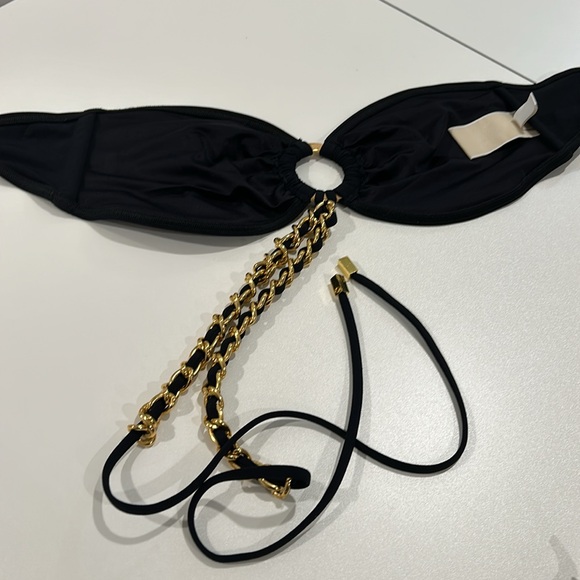 Classic Michael Kors bikini with gold chain intertwined into the straps. 14 - Picture 12 of 15